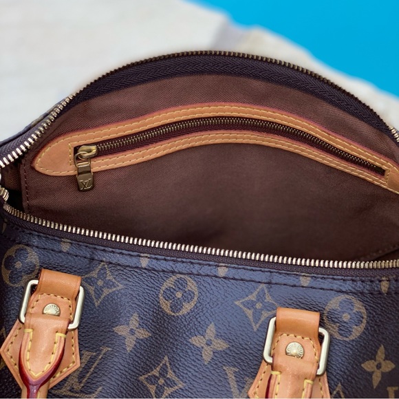 ❌SOLD❌ Louis Vuitton Speedy 30 Bandouliere Monogram 👜 💕 - Picture 11 of 13
